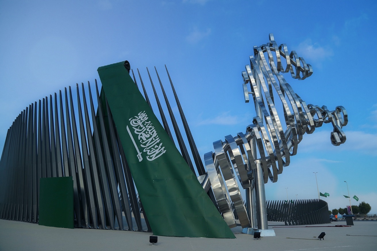 Eastern Province Mayor Launches Ebayyah and By the Stars Roundabouts